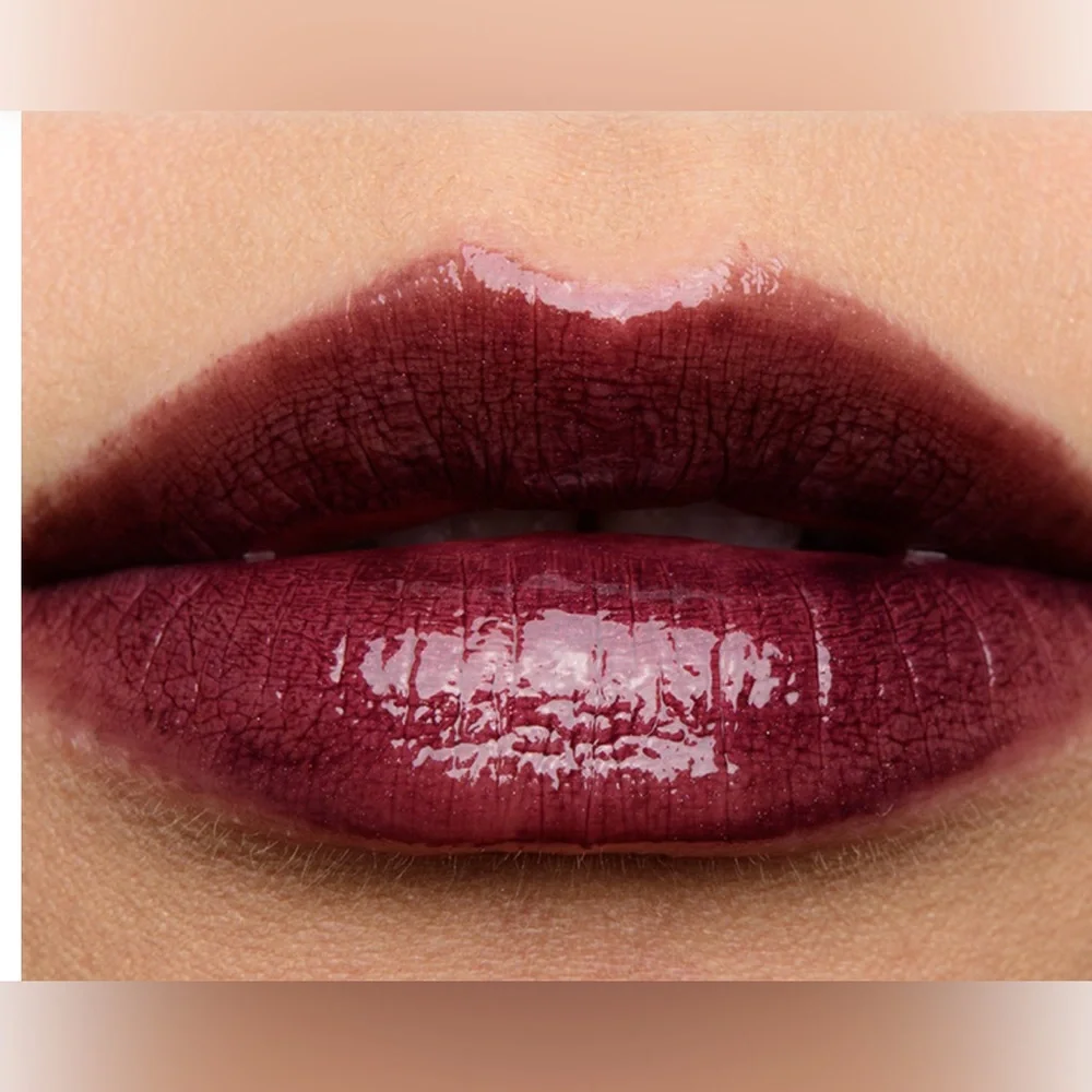 MAC FLIGHT OF FANCY LIPGLASS. LIMITED EDITION. NEW IN BOX.